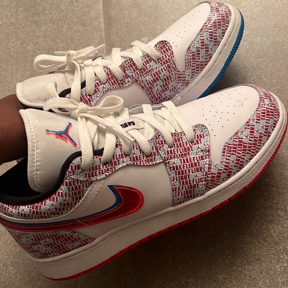 Nike low 1’s comfortable size 6.5  worn once